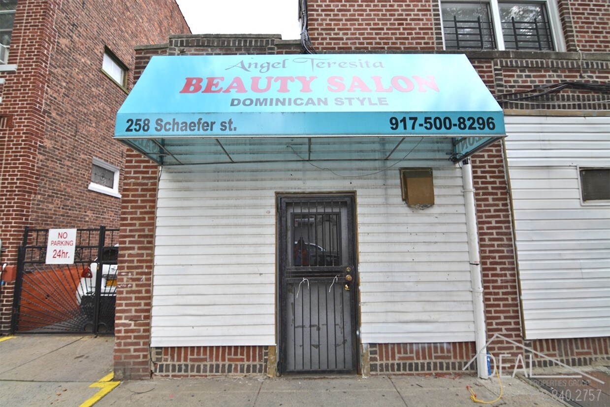 Building Photo - 258 Schaefer St