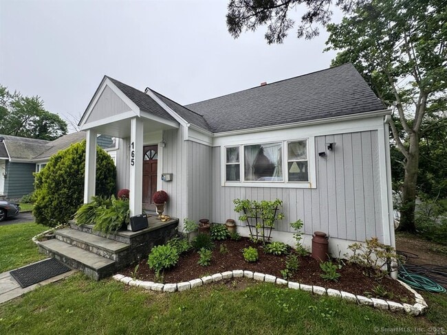 Building Photo - 165 Greenfield Dr