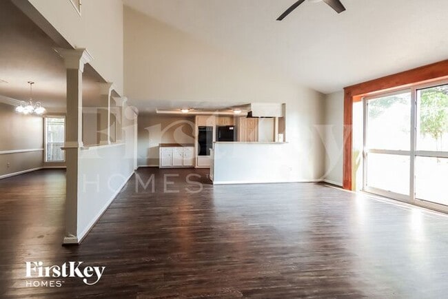 Building Photo - 11111 Sageorchard Cir