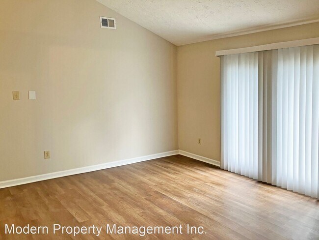 Building Photo - 3 br, 1 bath House - 3301 Smoky Mountain Dr.