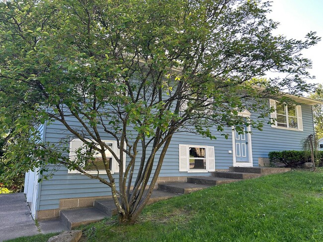 Building Photo - 4704 Oakland St