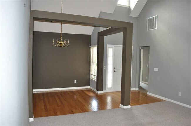 Building Photo - 10725 Morton Chase Way