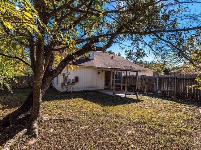 Building Photo - 9101 Japonica Ct
