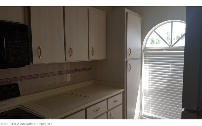 Building Photo - 803 Chelsee Way