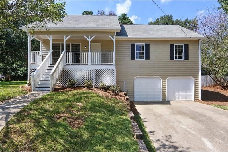 Primary Photo - 4460 Steeplechase Dr