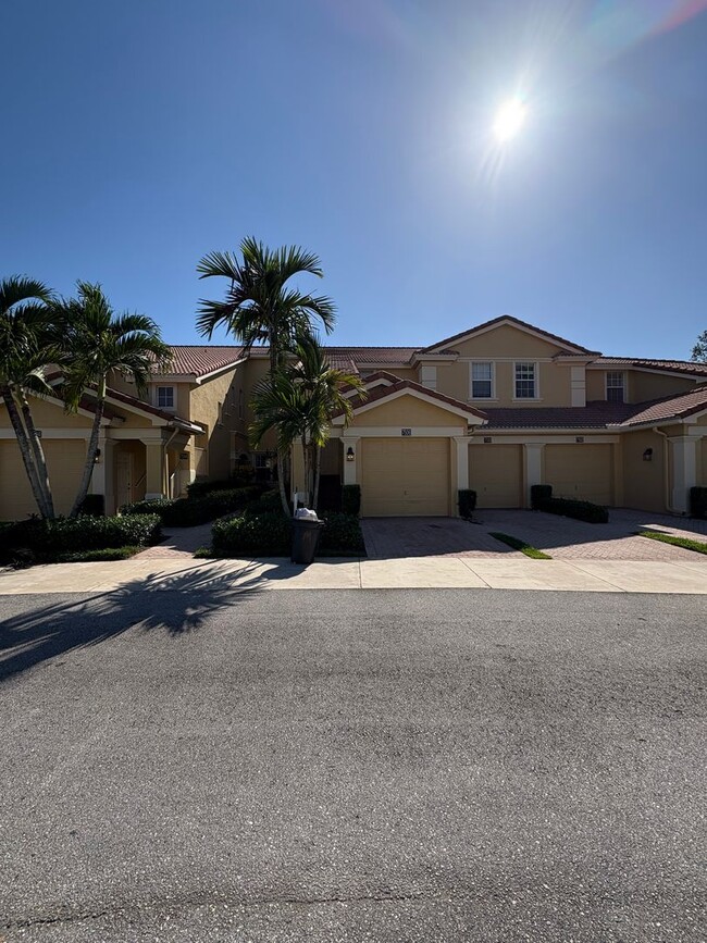 Foto del edificio - 3/2/1 Townhome in River Glen!