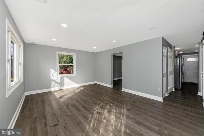 Foto del edificio - 7702 Burnside Rd