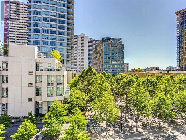 Photo du bâtiment - 150 Homewood Ave