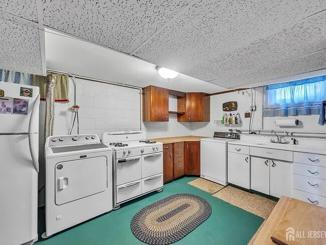 Foto del edificio - 143 Safran Ave