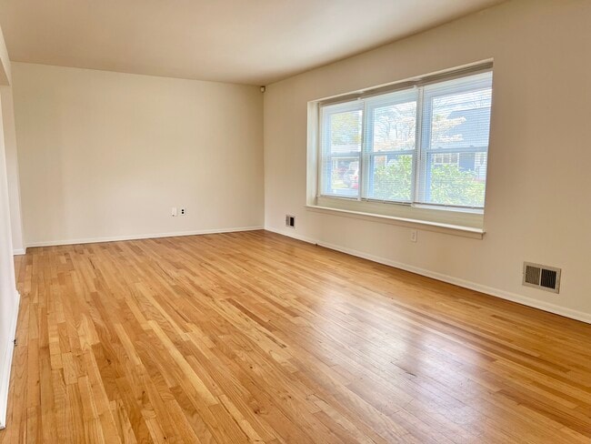 Foto del edificio - 944 Longboat Ave