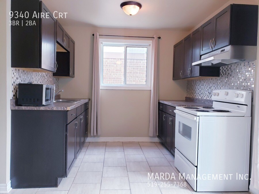 Photo principale - SPACIOUS & UPDATED 3BED/1BATH HOUSE IN EAS...