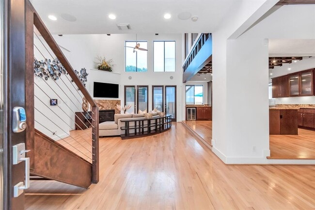 Building Photo - 9410 Shady Ln Ct
