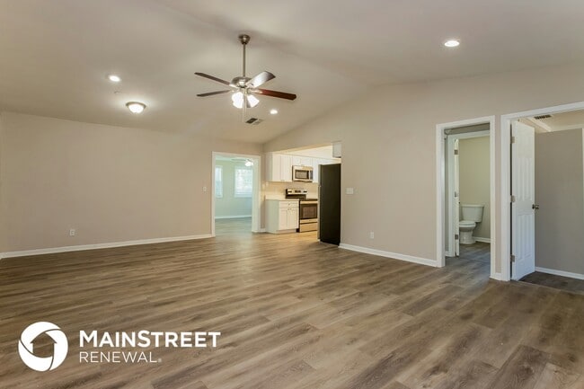 Building Photo - 4417 Tuna Dr