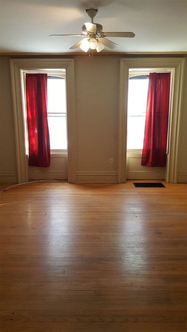 Foto del edificio - 1939 5th Ave