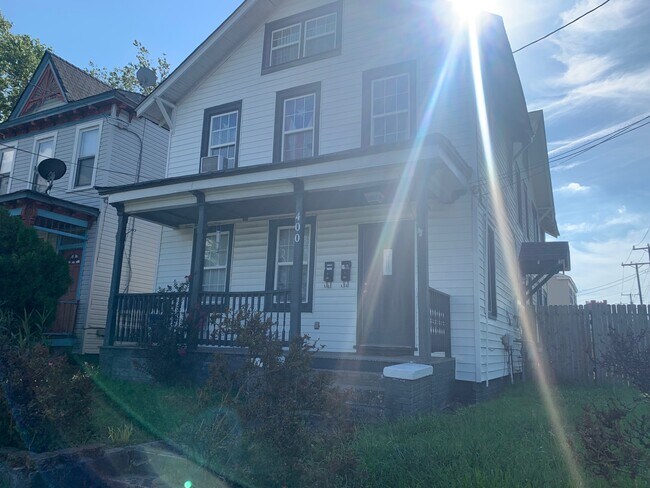 Building Photo - 400 Jamestown Ave
