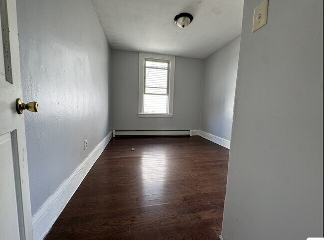 Foto del edificio - 60 Wilkinson Ave