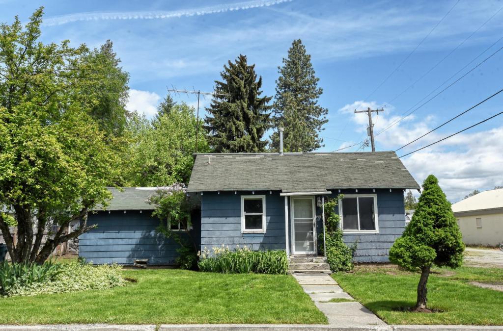 Primary Photo - 707 E Walnut Ave