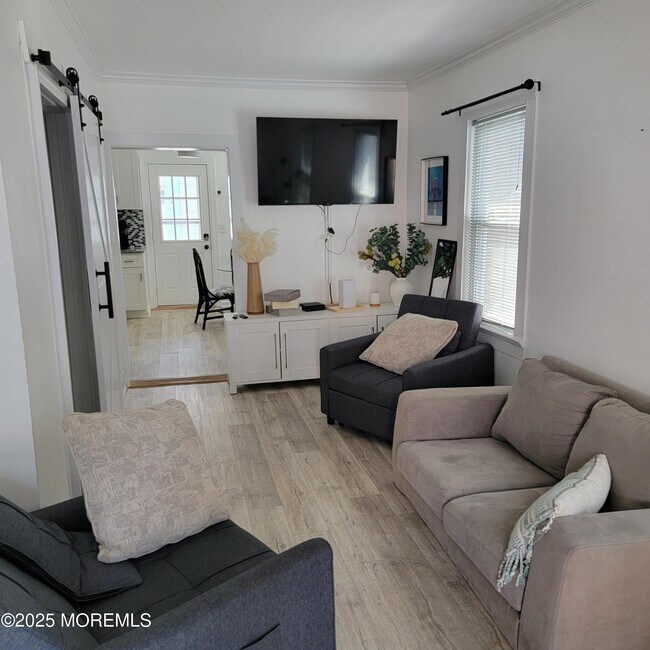 Foto del edificio - 1806 Fernwood Rd