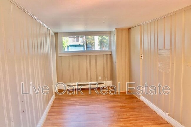 Foto del edificio - 2504 Arctic Ave