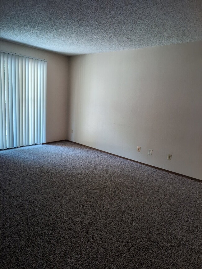 Foto del edificio - Charming 2BR/2BA Condo Near Lowry - AVAIL NOW!