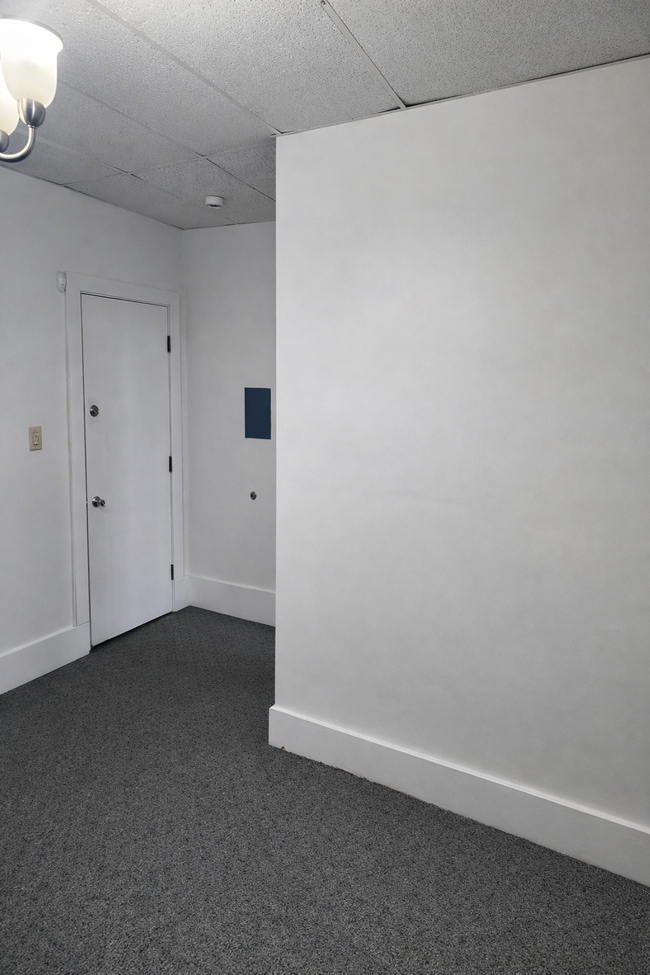 Building Photo - 1330 Locust St