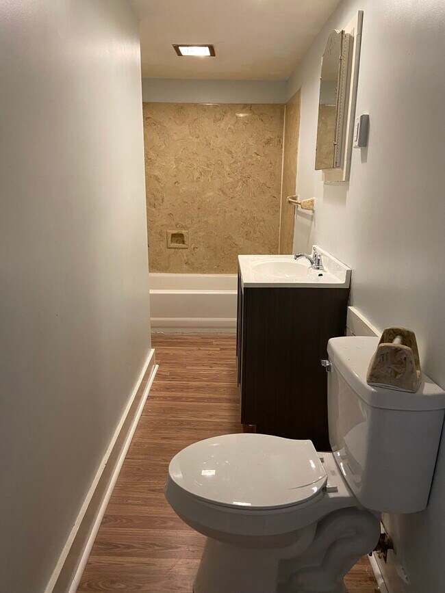 Bathroom - 414 M St