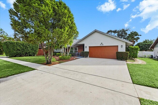 Foto del edificio - 5136 Beechwood Rd