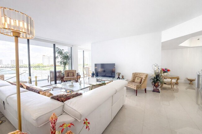 Foto del edificio - 19707 Turnberry Way