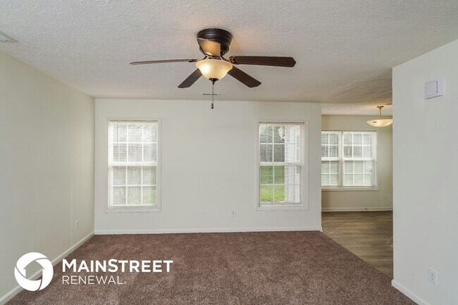 Foto del edificio - 9710 Collier Ln