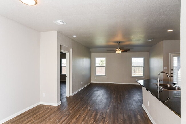 Foto del edificio - 2617 McCrae