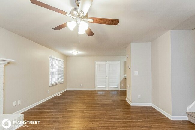 Foto del edificio - 4701 Dillingham Ct