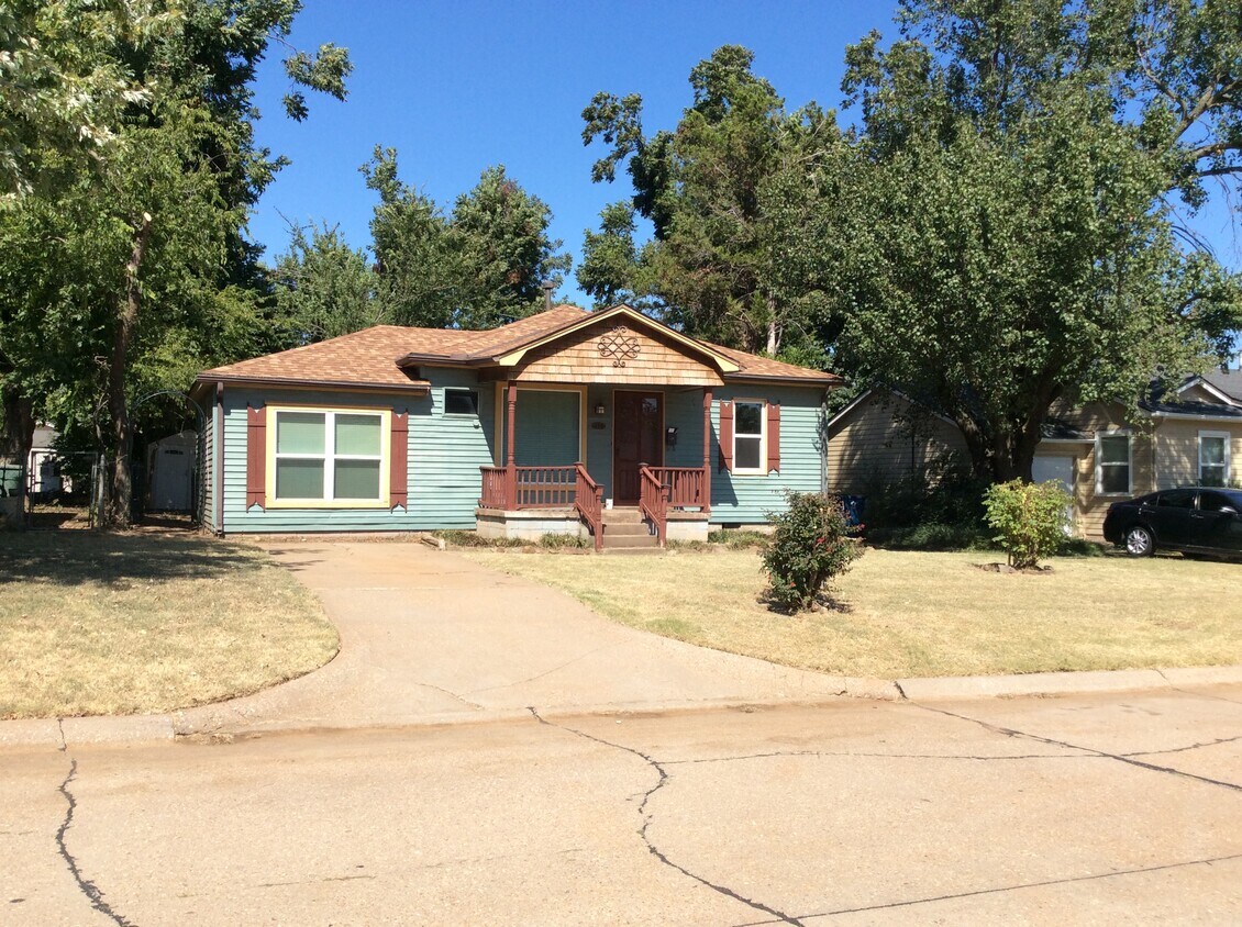 111 E 12th St, Edmond, OK 73034 House Rental in Edmond, OK
