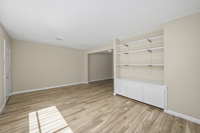 Photo - 7236 Crownwest St House