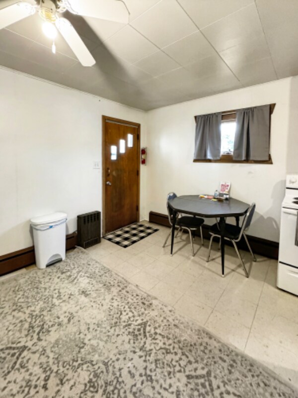 Foto del edificio - 208 2nd St S