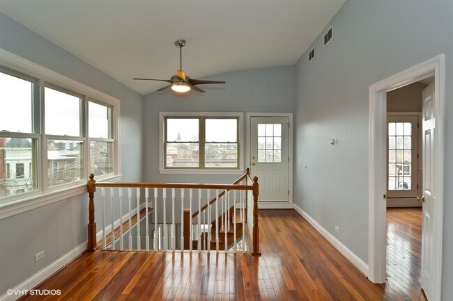 Photo - 1540 N Claremont Ave Apartment