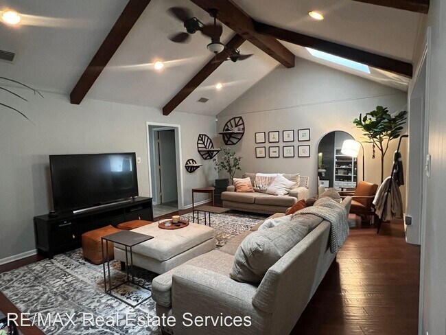 Foto del edificio - 4 br, 3 bath House - 541 Dunmoreland Drive