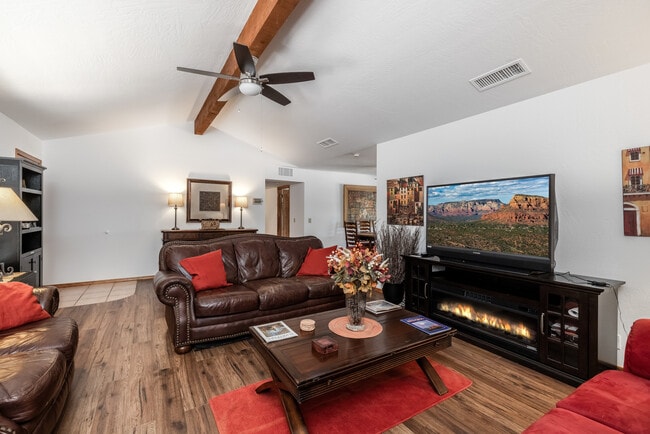 Building Photo - 1325 S Viejo Dr
