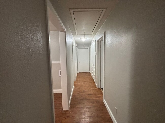 Building Photo - 3159 St Charles Dr