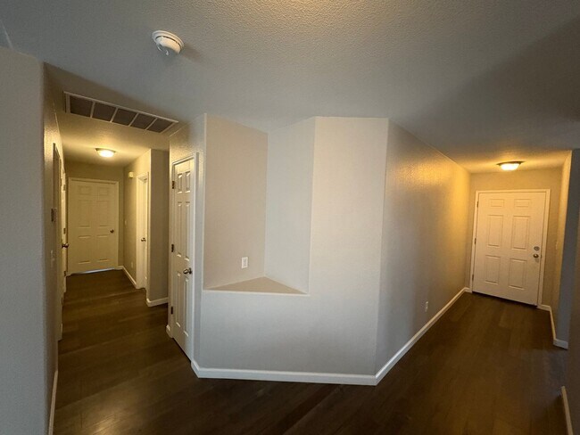 Foto del edificio - NW Visalia Home Coming Soon!