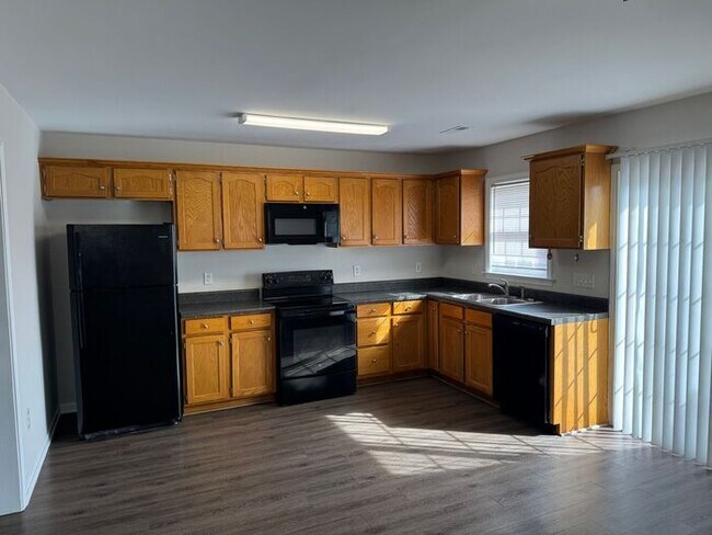 Building Photo - Nice Townhouse! near downtown Landis, NC!