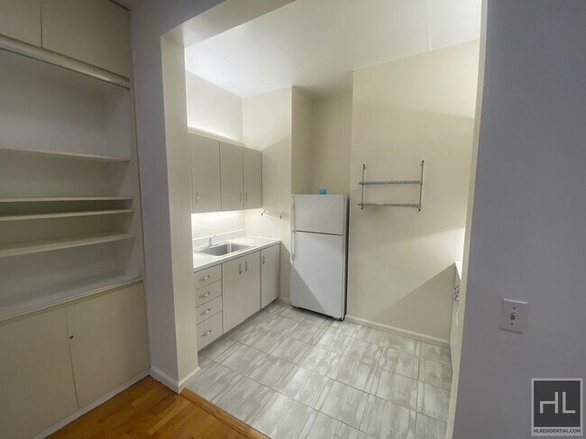 Foto del edificio - Two Bridges/Chinatown Spacious 1Br