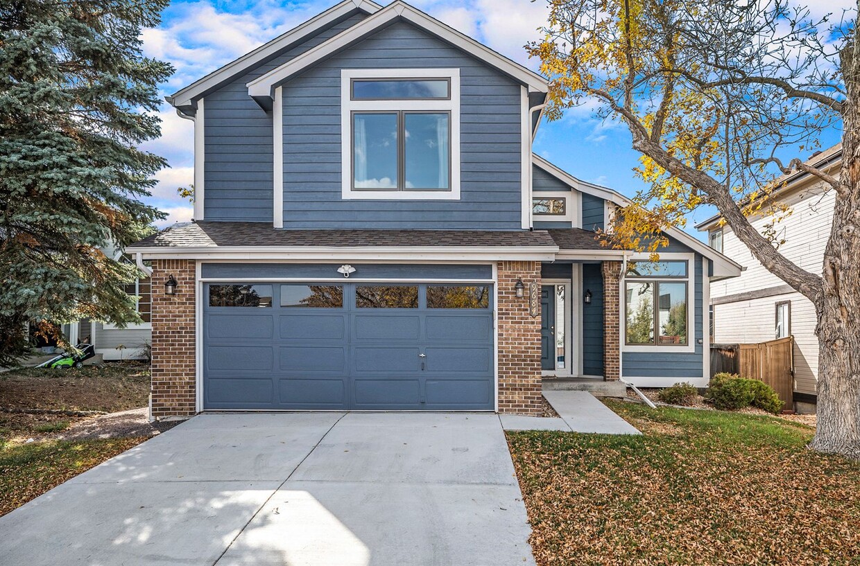 Primary Photo - Highlands Ranch 3 Bedroom 2.5 Bath 2 Car G...