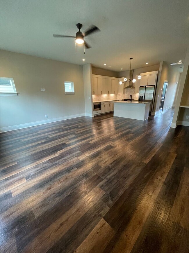 Foto del edificio - 1086 Noble Lp