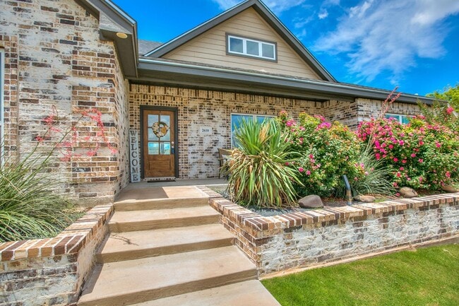 Foto del edificio - Beautiful 4 bedroom, 3 bath home in Bentwood COMING SOON!!
