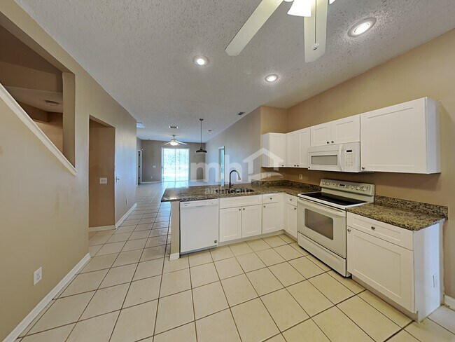 Building Photo - 10653 Firebrick Ct