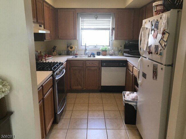 Building Photo - 7 Budd St