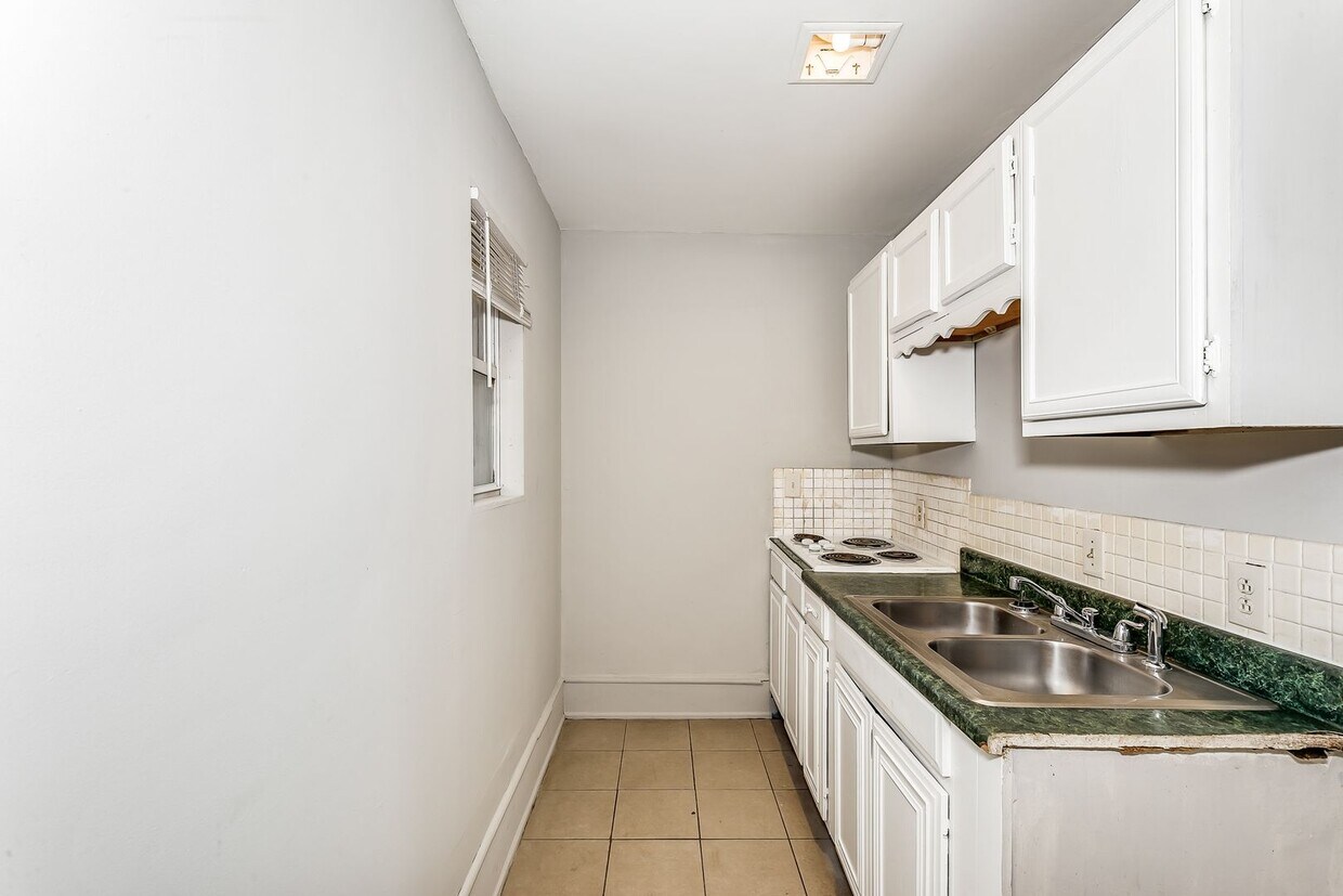 Primary Photo - Affordable, One Bedroom by WSU! All Bills ...