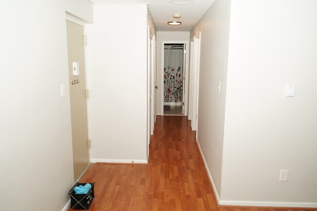 Building Photo - 5111 8th Rd S