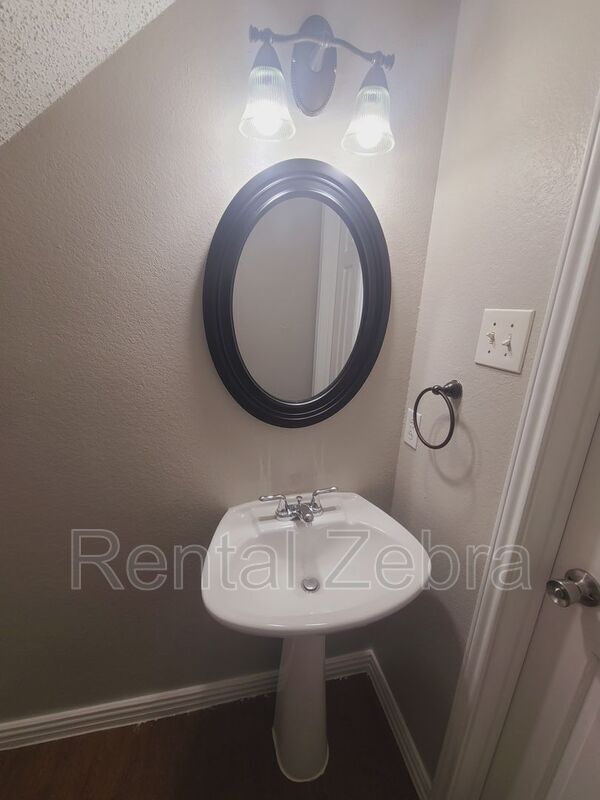 Foto del edificio - 1214 Calvert Dr