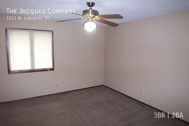 Building Photo - 1031 W Lindberg St